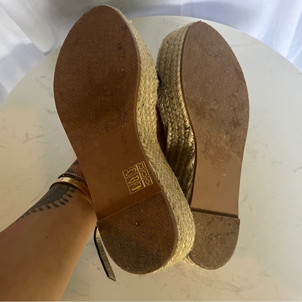 Stuart Weitzman Size 6 Platform Sandal - image 4